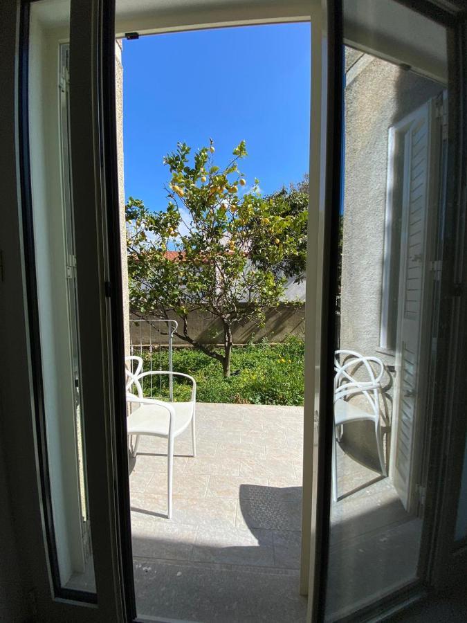 Bed And Breakfast Il Limone San Pasquale Exteriör bild